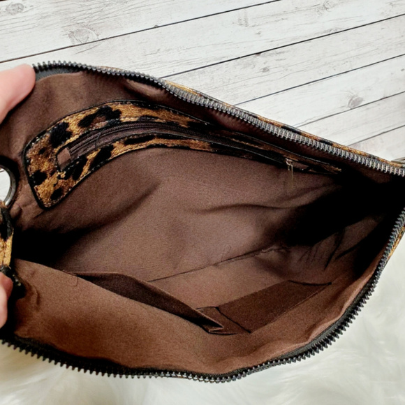Large Leopard Vegan Leather Wristlet Clutch - Picture 3 of 3